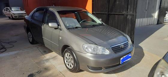 TOYOTA COROLLA 1.6 XLI 16V GASOLINA 4P AUTOMÁTICO